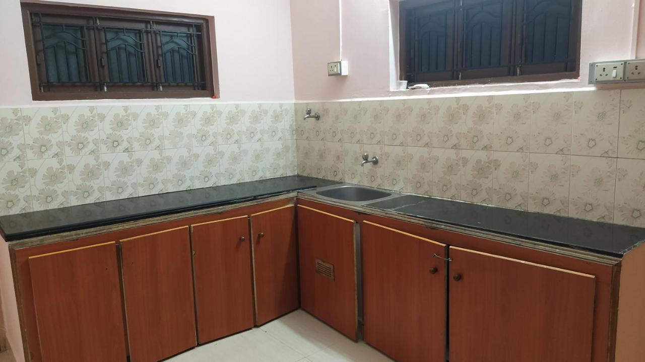 Aashritha Wedding Stay Tiruchirappalli Exterior photo
