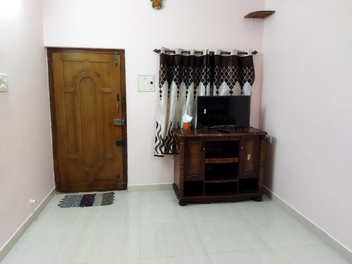 Aashritha Wedding Stay Tiruchirappalli Exterior photo
